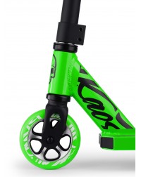 Трюковый самокат (MGP) Madd Gear Whip Kaos Scooter (зеленый) Трюковый самокат (MGP) Madd Gear Whip Kaos Scooter (зеленый)