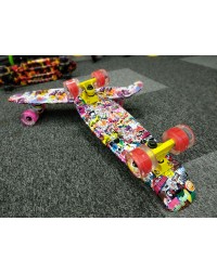 Миникруизер 22 со светящимися колесами Space Age Миникруизер 22 со светящимися колесами Space Age