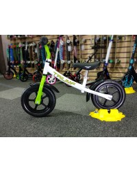 Беговел AKB-1289 Triumf Active белый с черными колесами Беговел AKB-1289 Triumf Active белый с черными колесами