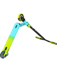 Трюковый самокат Madd Gear (MGP) Kick Pro SCOOTER (2020) (сине-зеленый) Трюковый самокат Madd Gear (MGP) Kick Pro SCOOTER (2020) (сине-зеленый)